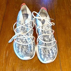 Adidas Cloudform women’s sneakers size 7